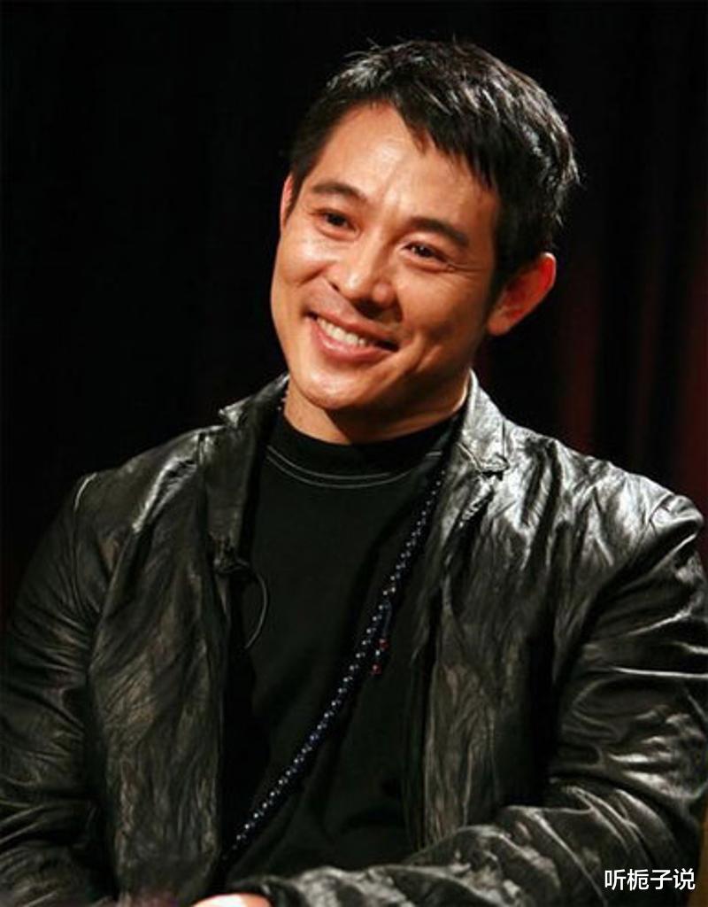 利智一家现身尼泊尔!62岁罕见露面:瘦成皮包骨头,没有当年风韵