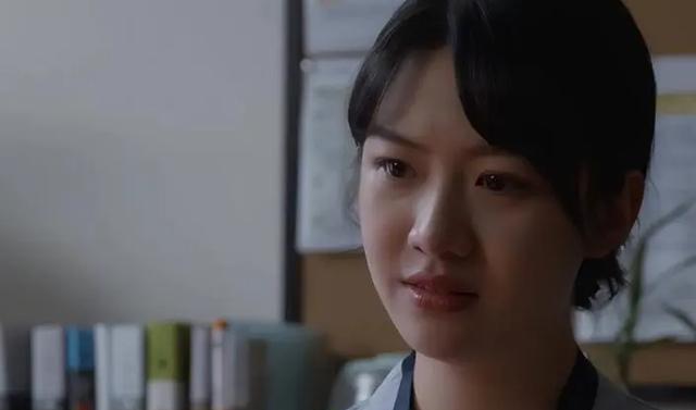 平凡之路|央视“撑腰”！太子爷“被贬”成凡人？国剧职场终于不装了