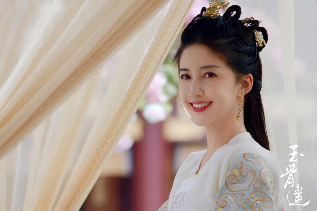 《长相思》火爆出圈，躲过了杨紫，却被30岁的客串演员惊艳了