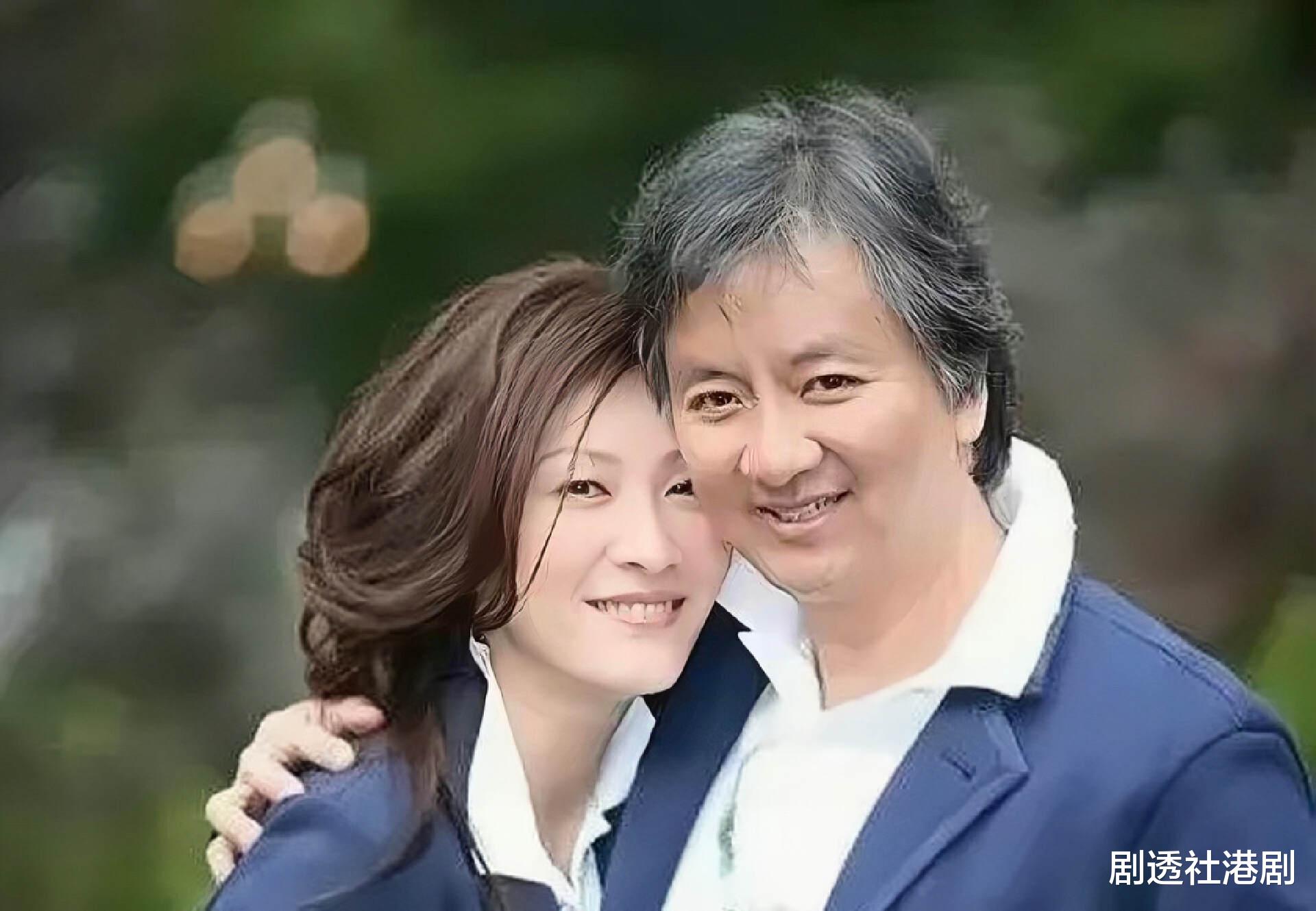 TVB前当家花旦突然复出，在地铁站拍节目，获网友大赞：高知女神