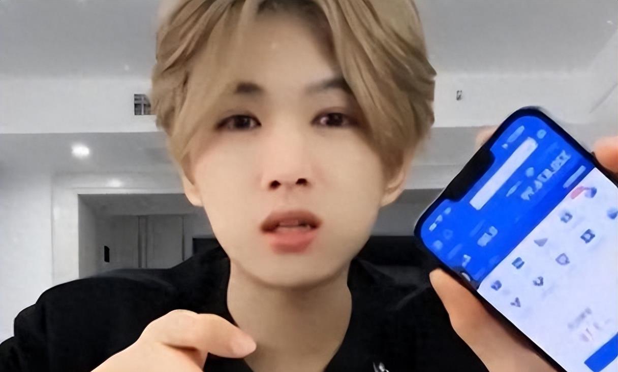 不学无术的跳梁小丑，转眼成为人上人，究竟是谁在为这些人买单啊