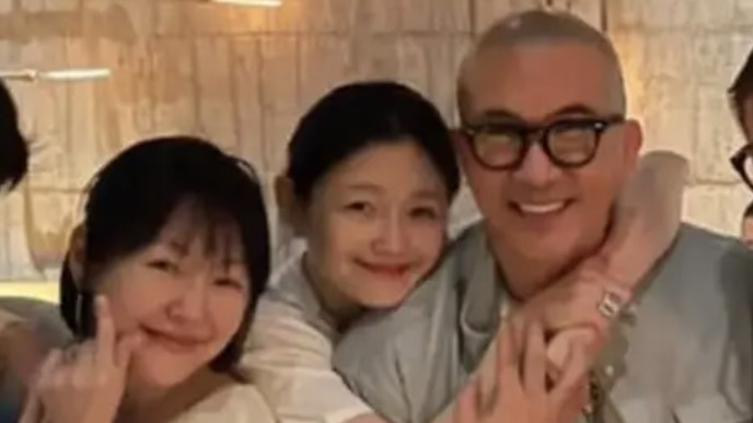 具俊晔|大S携具俊晔与小S聚会，搂着老公像人体挂件，状态回春完胜小S