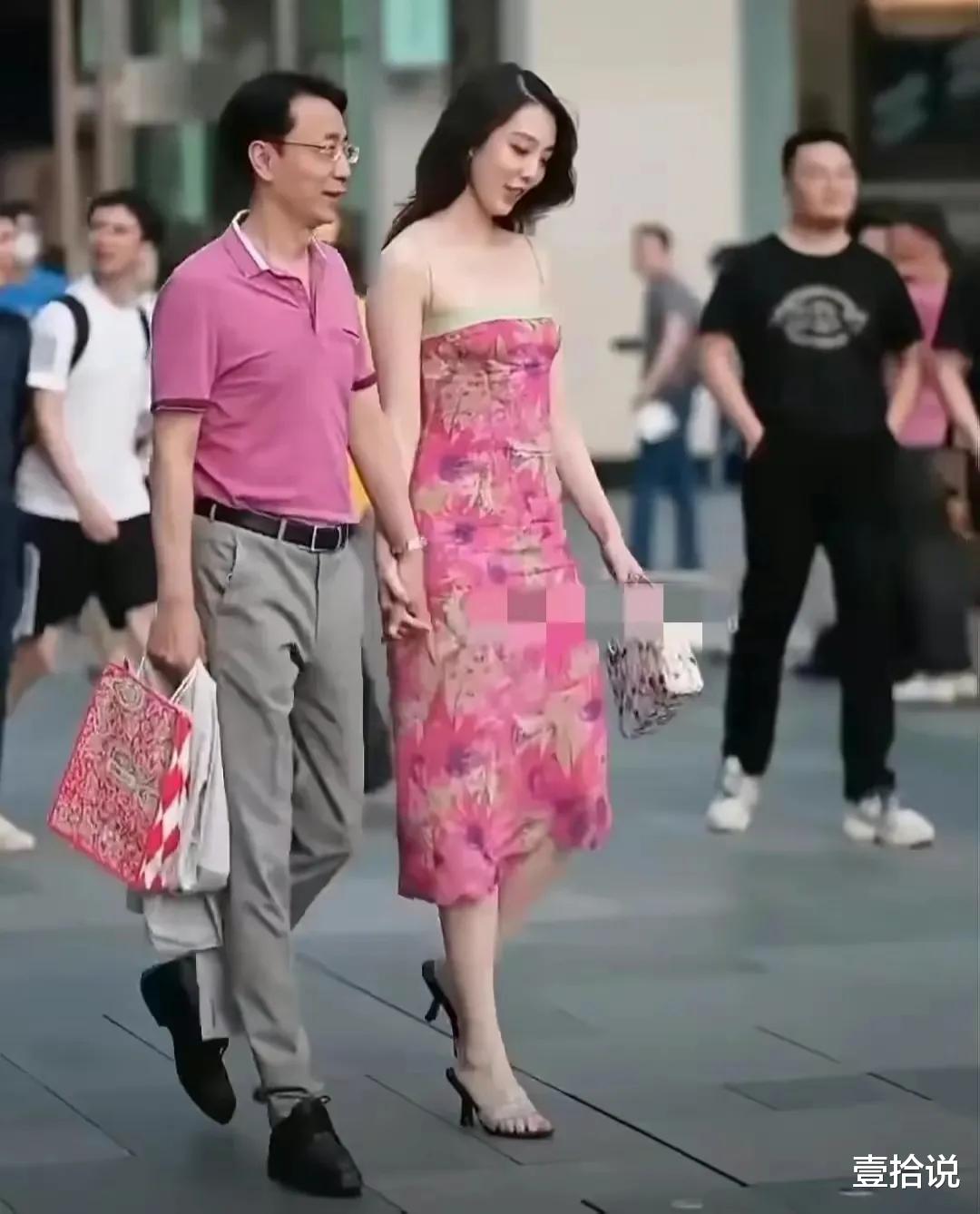 董小姐|“牵手门”反转再反转,本该尘埃落定,谁曾想董小姐的反击又来了