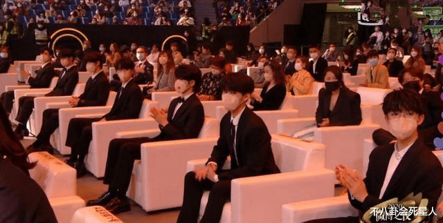 娱乐圈|历年明星盛典座位表变化，让我看清了娱乐圈的“势利”