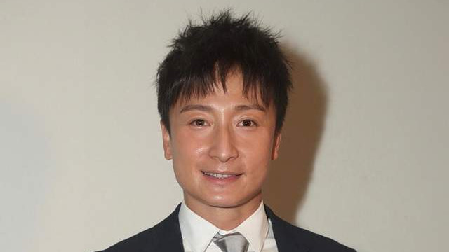 方力申|香港知名男星公开新恋情！漂亮女友曾受侵犯，还在看心理医生治疗