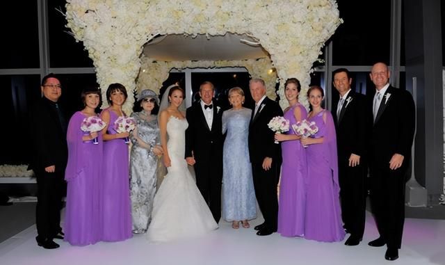 李玟老公火葬场险被围殴！面色阴沉慌离开，粉丝拍窗拦车哭喊凶手