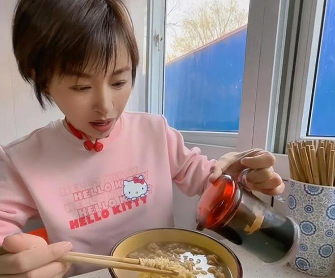 央视|央视主持人大洗牌！超24人被除名，尼格买提、朱迅去留引热议