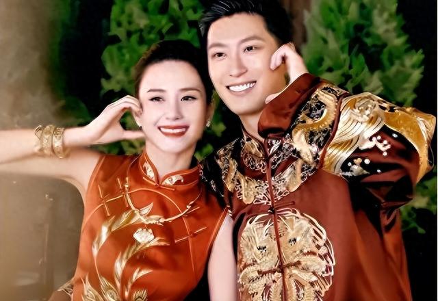 何超莲窦骁甜蜜拥抱，被讥499元拖鞋像乞丐，细节透露婚姻内幕