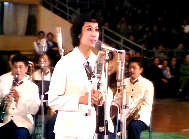 苏小明:离婚38年,出国留学后再婚,前夫的人生现状怎样了?