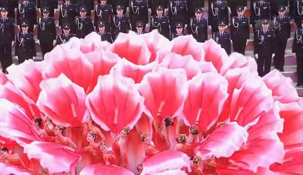 挣钱还要不要脸:大多数人不是恨白珊珊,是恨自己不是白珊珊