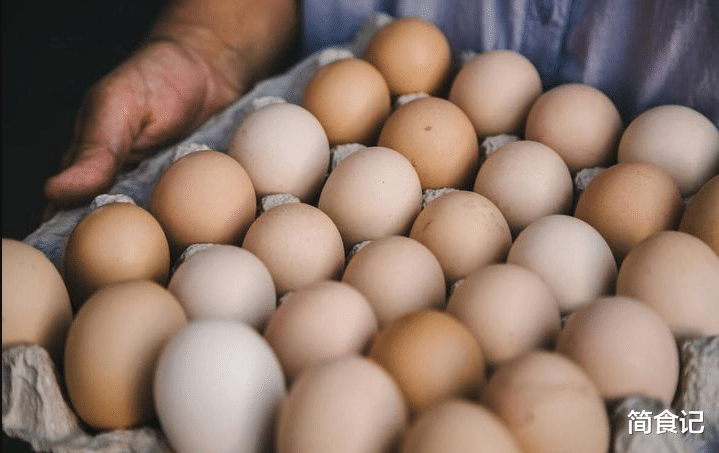 鸡蛋|买鸡蛋时,一定要看仔细了!多亏养殖户提醒,我也是才知道,快看