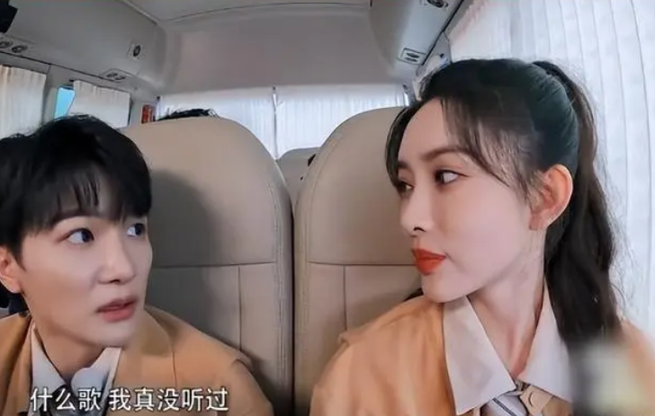 跨年夜这一晚，娱乐圈的人情冷暖在刀郎身上体现得淋漓尽致