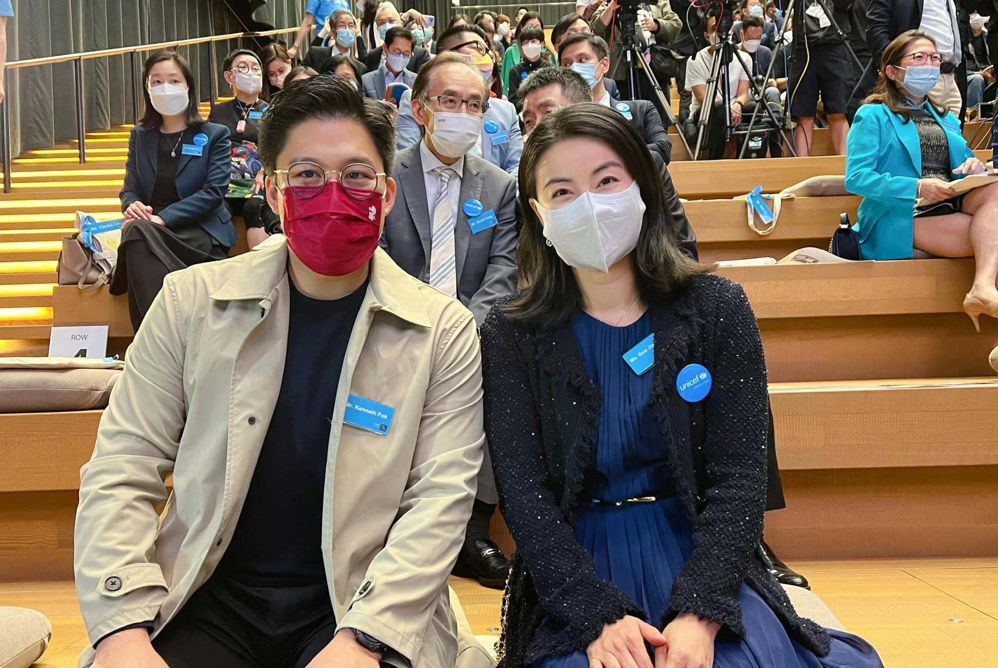 郭晶晶罕见晒美照,众多明星一起同框,看完发现霍启刚的担心是真的!