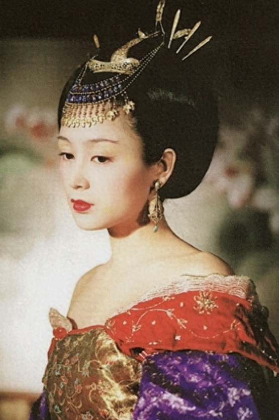 8位珠圆玉润的“中国式”美人，个个不瘦不柴，比白幼瘦耐看太多