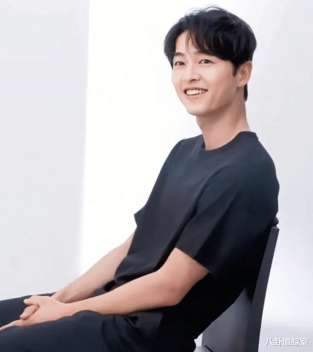 杨舒平|宋仲基官宣当爸,才完成婚姻登记,网友:离婚是因前妻不生孩子吗