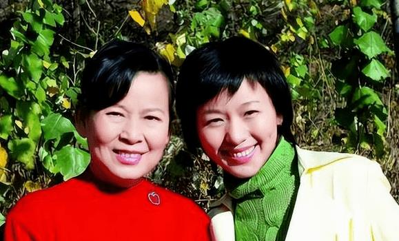 王楚然|曝新闻联播主持欧阳夏丹离职,旅游现身简陋面馆