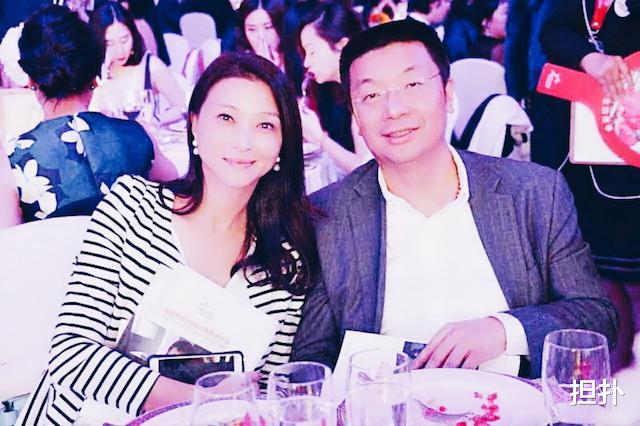 上海的两个百亿富豪,一个娶了上海女主持,另一个娶了台湾女主持