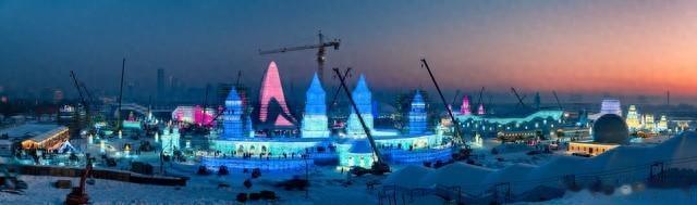 淄博|冰雪大世界大滑梯排队：值得还是不值得？