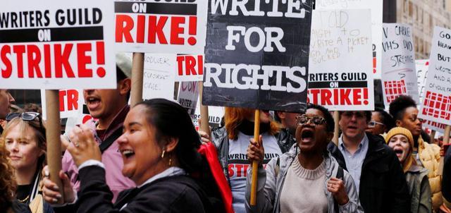 好莱坞|好莱坞编剧开始集体罢工，脱口秀节目受到严重冲击