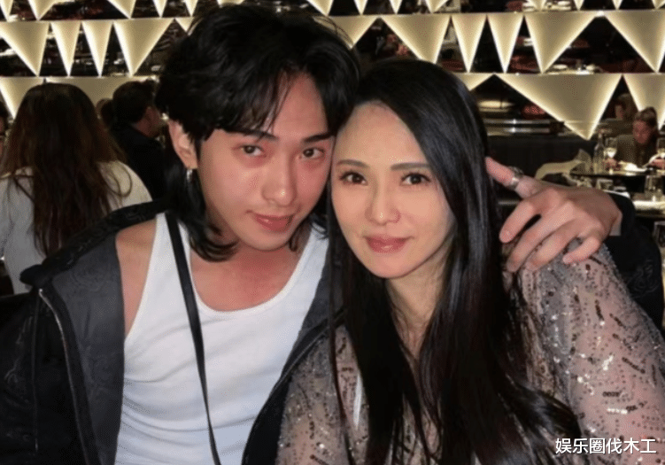 大瓜!曝伊能静儿子疑似官宣恋情,晒亲密合照,感叹美好的一天