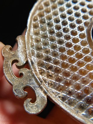 |战汉 和田玉沁色 蒲纹 出廓玉璧