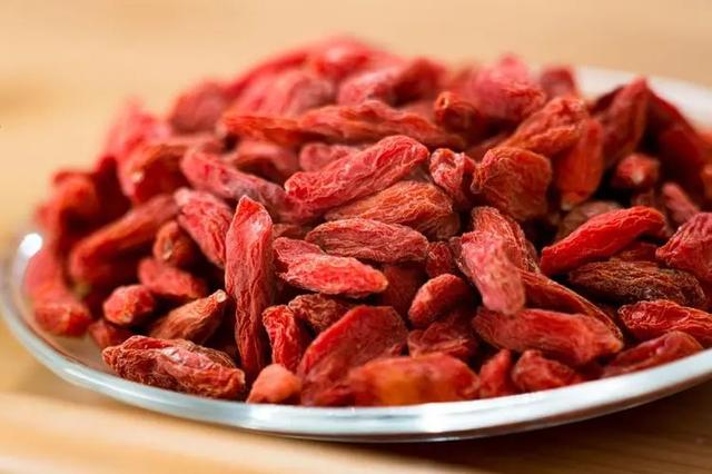 |枸杞国外被捧上天，枸杞面包卖到1000美元，老外：东方魔幻长寿果