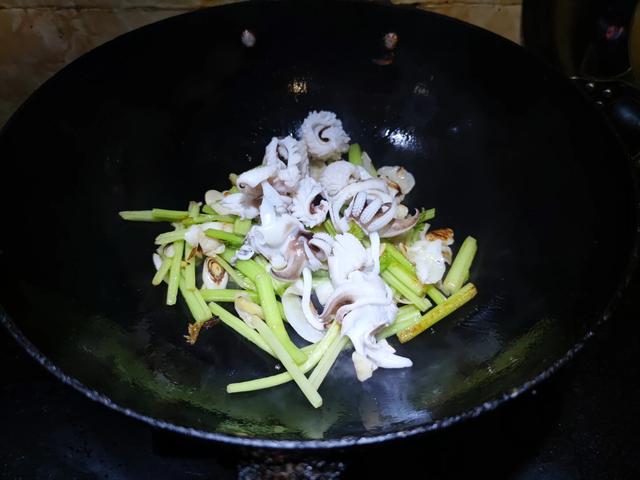 大雪后，莲藕雪梨靠边站，它是天然“养肺高手”，滋润化痰还去火