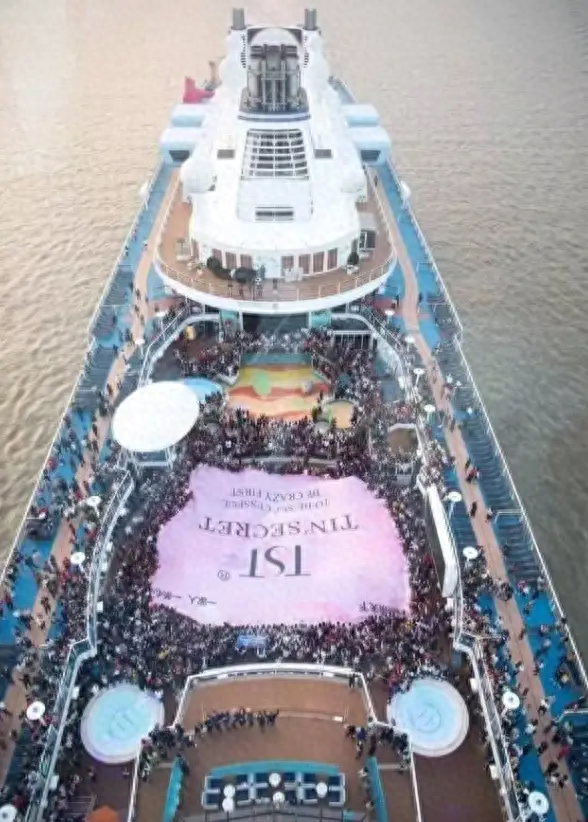 善恶终有报，花17亿买“楼”害人的张庭夫妇，如今下场大快人心