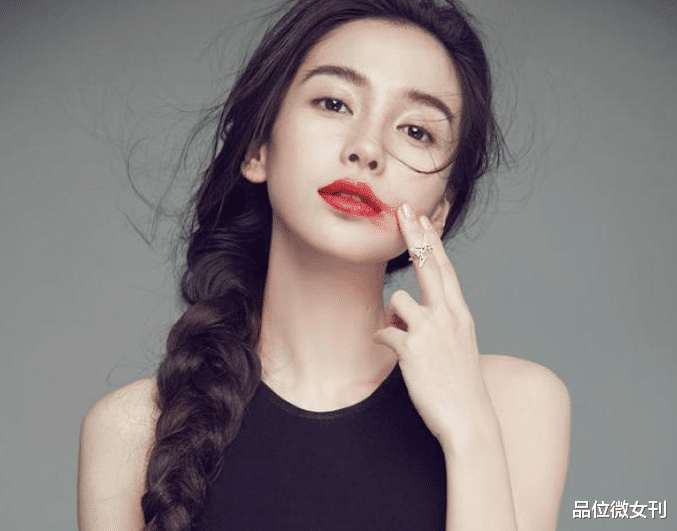 “就连做花瓶,都不敬业”,她真是个被惯坏了的baby!