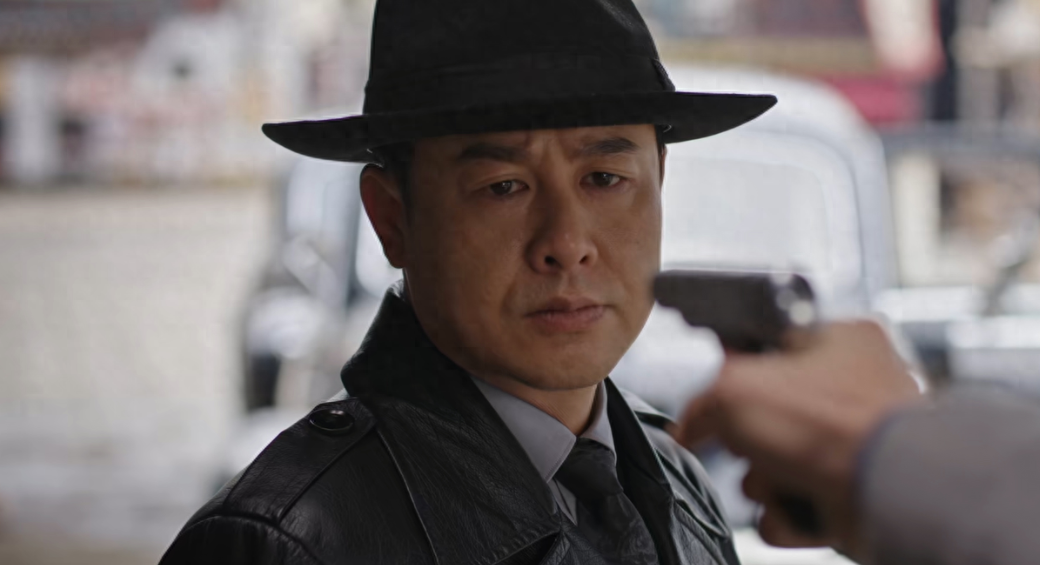 明晚开播！46集谍战大剧来了，2大卫视强推，终于有剧可以追了