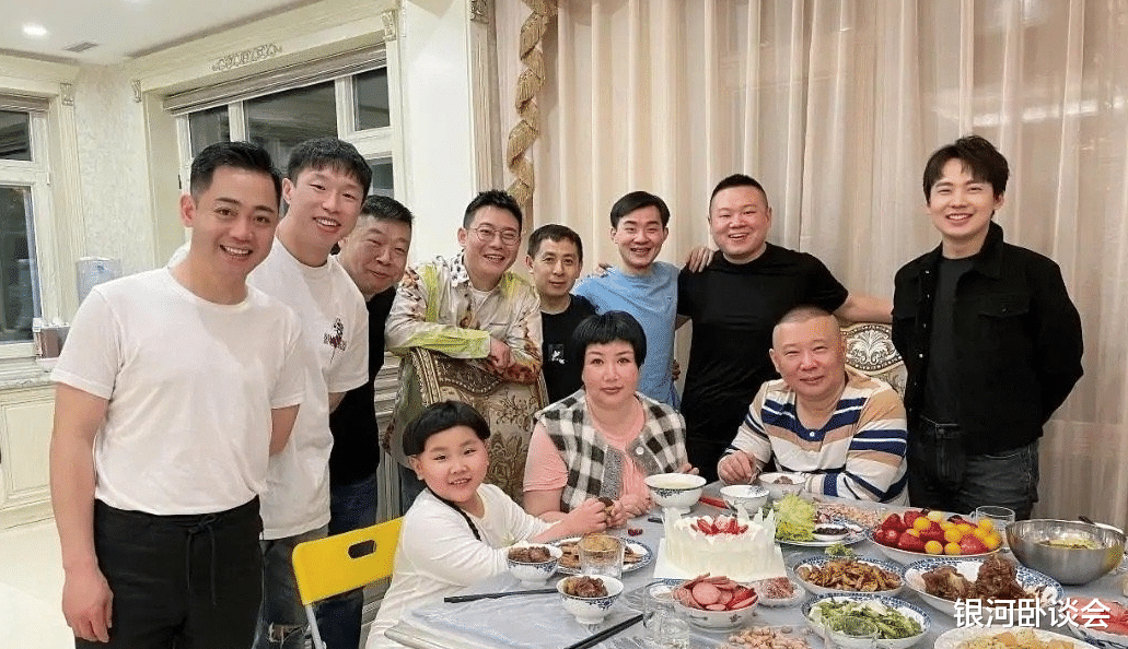 后妈王惠翻车后，郭麒麟的一句话，彻底撕开了郭德纲的假面具...