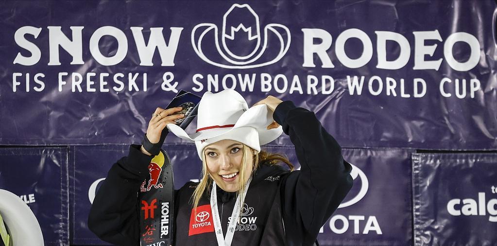 网球少女|豪气！谷爱凌戴大金链子，目测1.5斤，交际能力出众 吸金能力超群