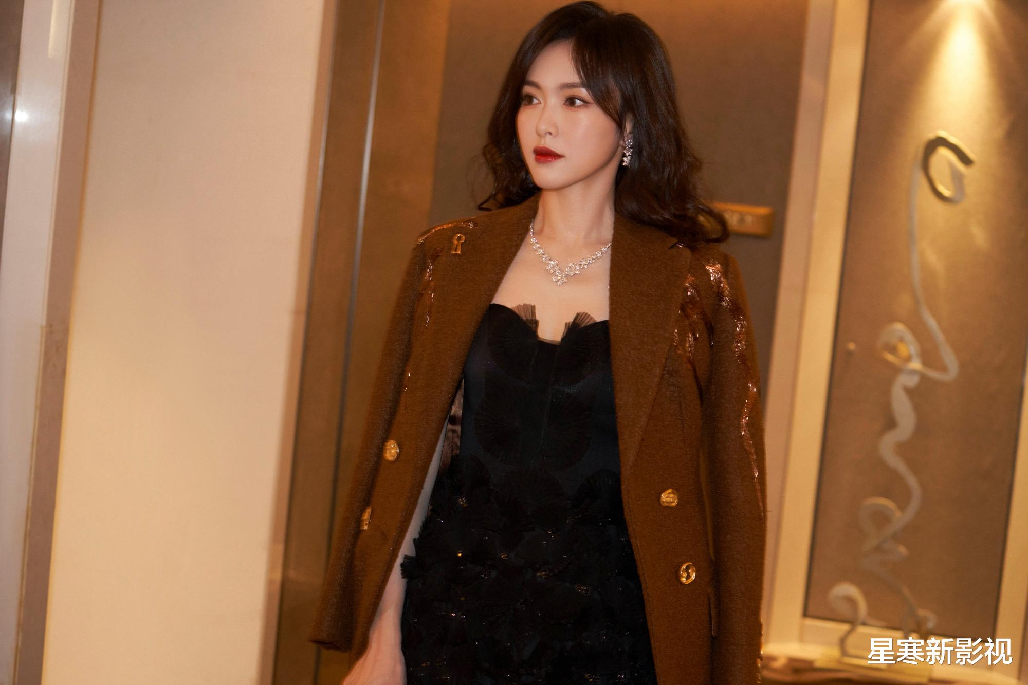 繁花|《繁花》剧集红利太足，唐嫣成功回归一线，全剧组上春晚更是惊喜