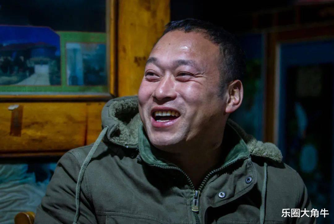 网红圈的人走茶凉,在“张同学”身上展现得淋漓尽致,他犯了大忌