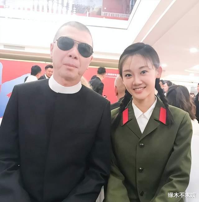 苗苗|曝郑恺苗苗婚变，女方携全家和郑恺住一起，乱花钱买电子琴引争议