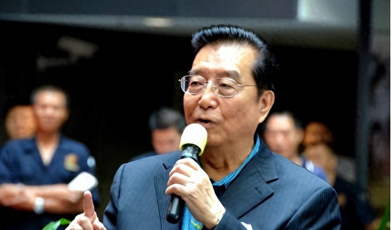 同样是李双江的基因,把丁英和梦鸽的儿子一对比,差距就显现出来了