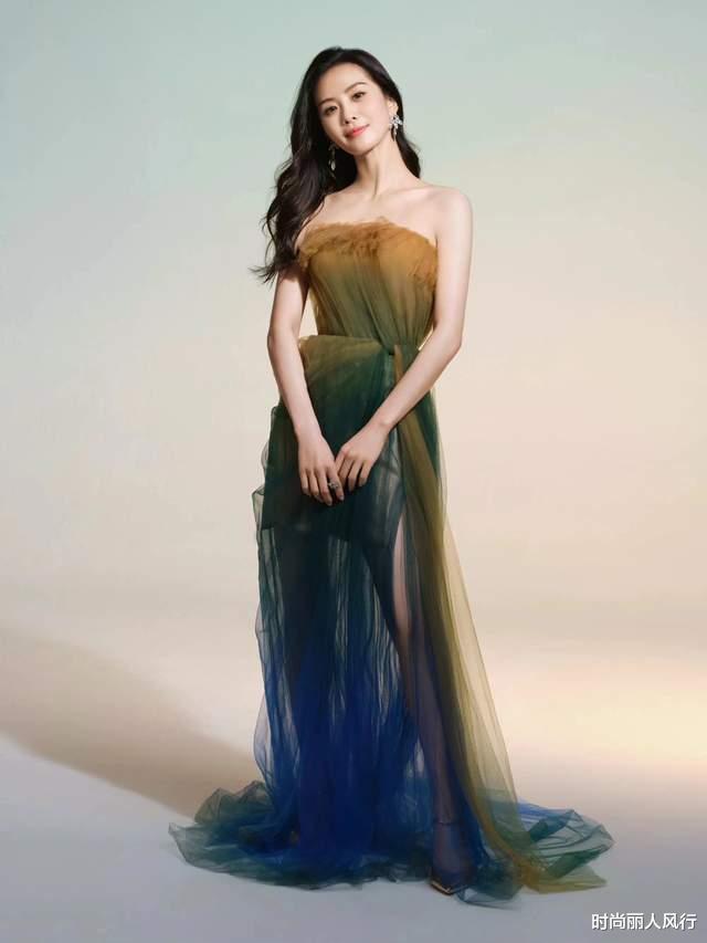 周焯华|刘诗诗恋爱脑?连夜赶回台湾跟吴奇隆一起庆生,穿香奈儿自拍超美