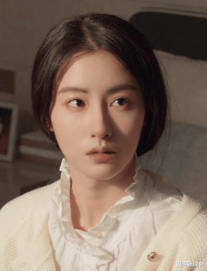 王鹤棣追求田曦薇，两人亲密照曝光，网友：这是要抛弃虞书欣了？