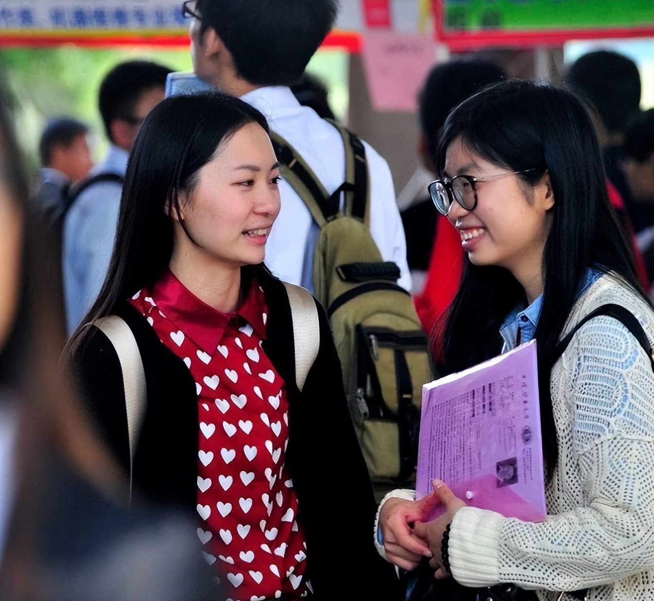 求职|“公司要招一个大妈养着吗？”40岁硕士求职被怼，评论人间清醒