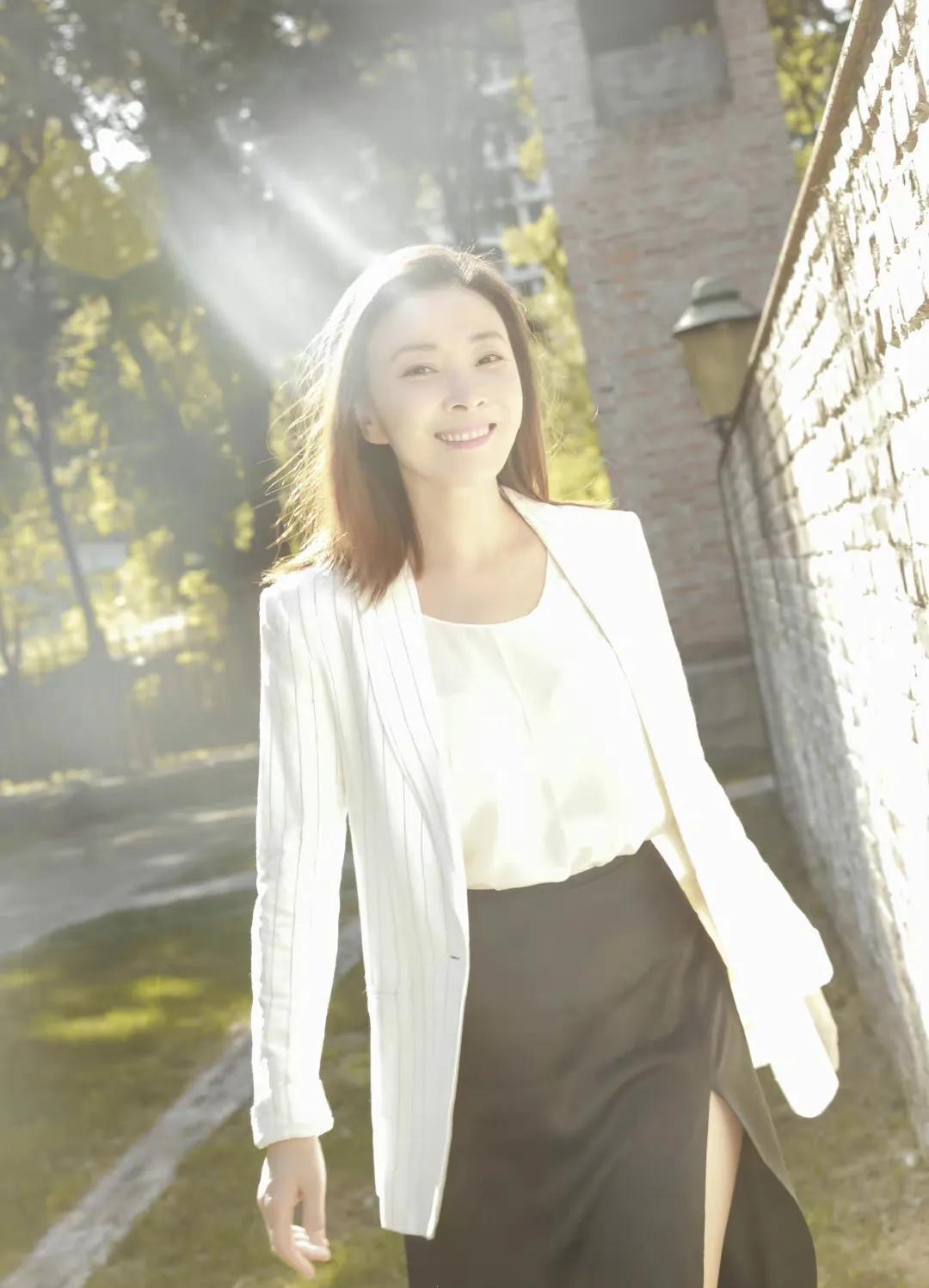 刘威葳|刘威葳:长得漂亮戏也好,为人低调不张扬,38岁才结婚