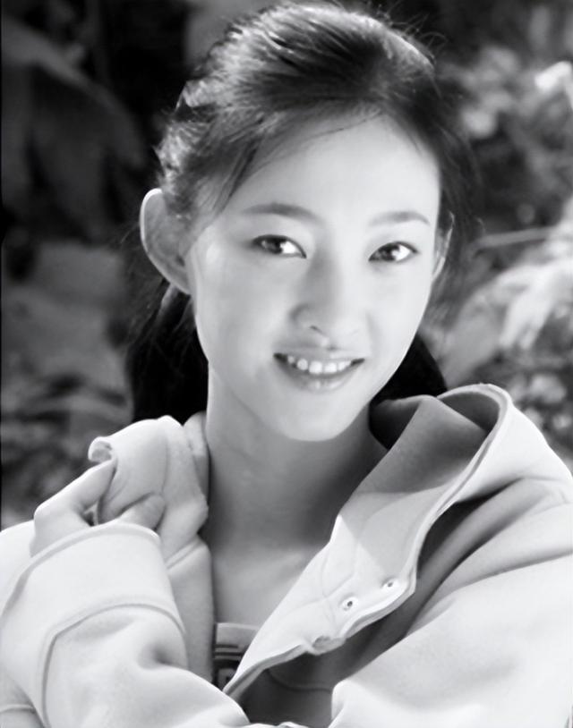 王丽坤|花心的王丽坤：甩8年旧爱夜会于和伟又搭小奶狗，今嫁豪门陷风波！