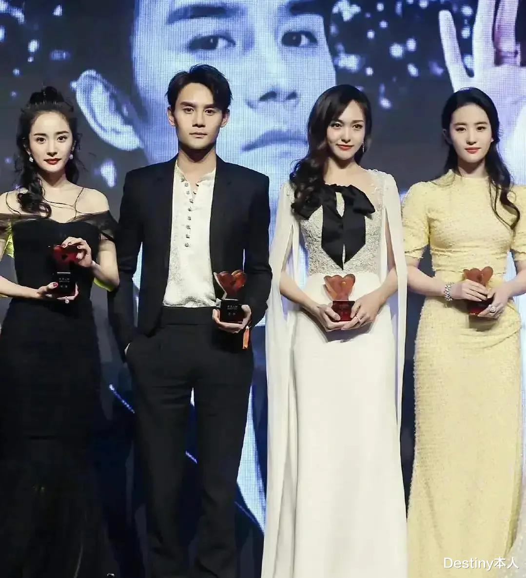 传唤|唐嫣靠金主上位？工作室急辟谣，热搜却清一色在骂杨幂