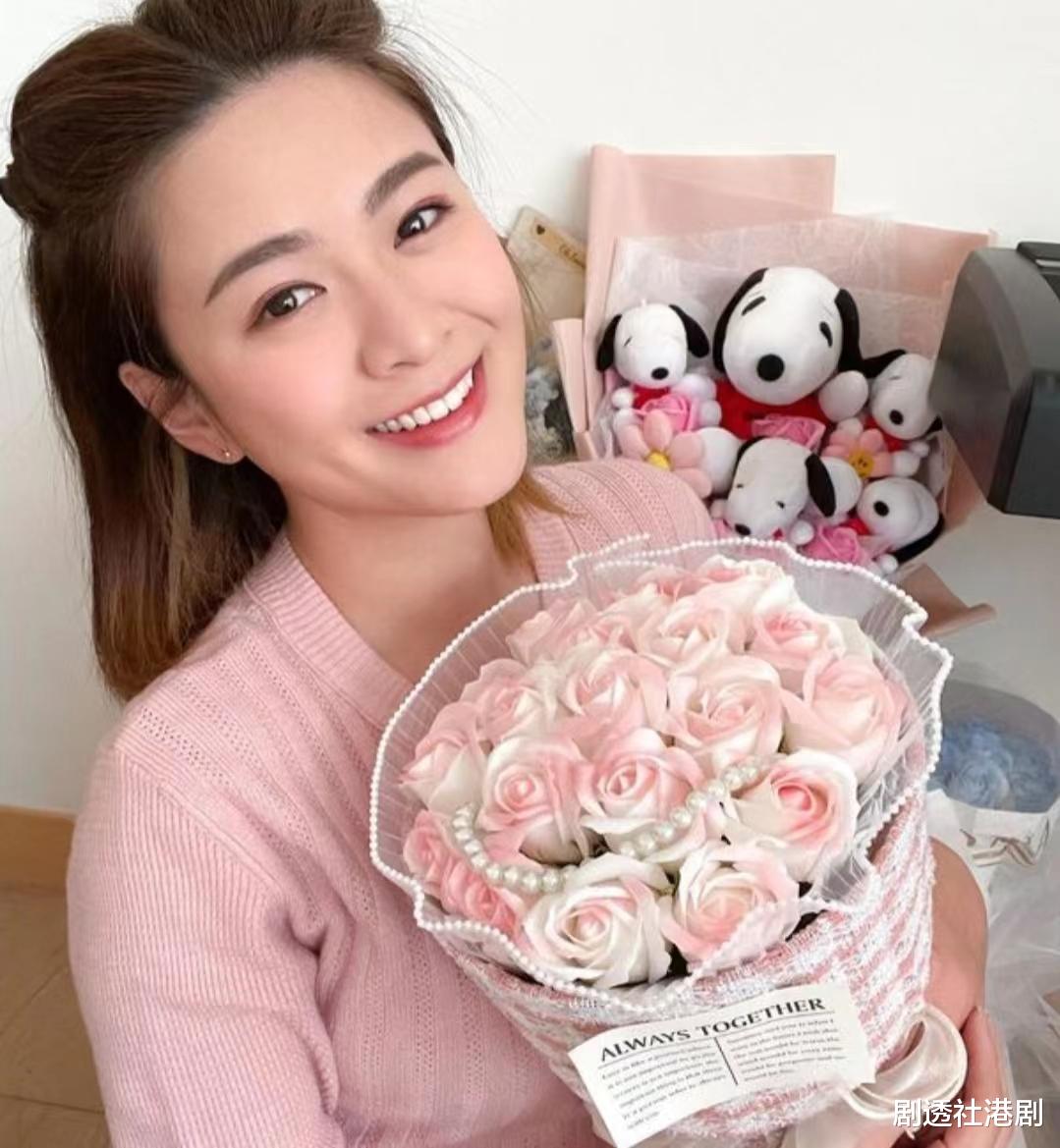 频频收花!TVB小花甜蜜晒照被曝疑有新恋情,传男方是医学美容医生