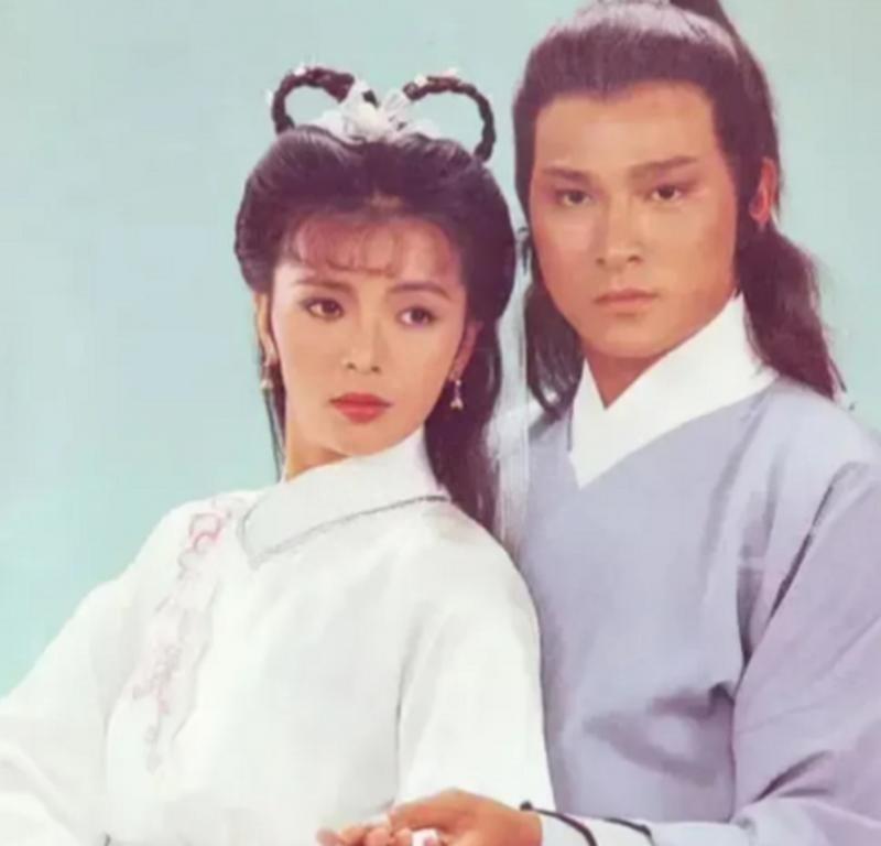 周润发藏不住了!63岁陈玉莲含泪公开孩子身份,未婚多年育有3子