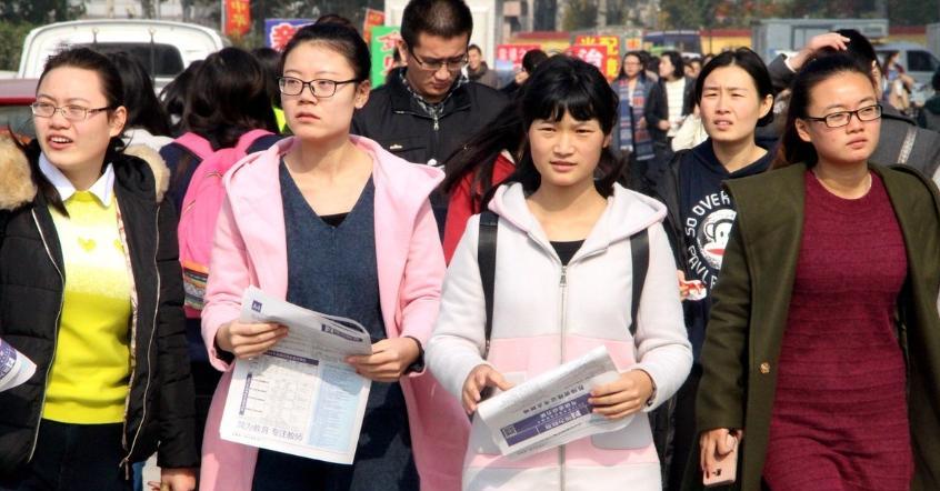 教师|立竿见影!教师“退出机制”刚刚落地,教师招聘就“遇冷”了?