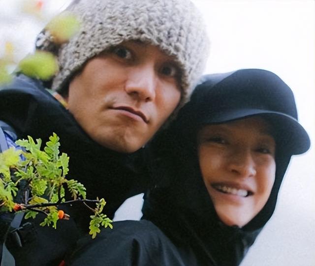 娱记曝陈坤周迅西藏完婚,男方发文庆十三年,更多甜蜜照被扒