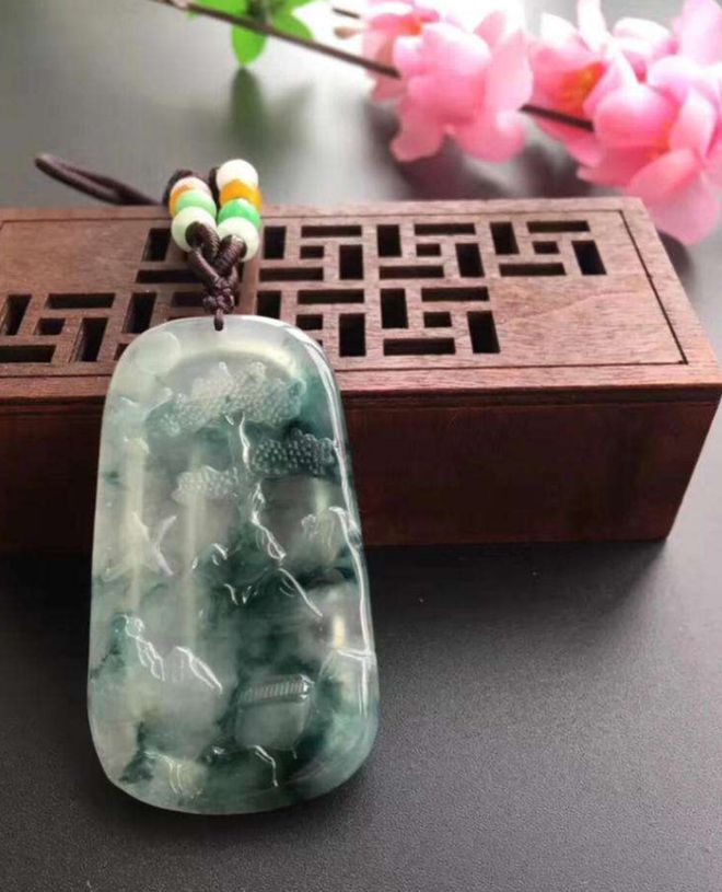翡翠|翡翠中常见的六种光泽