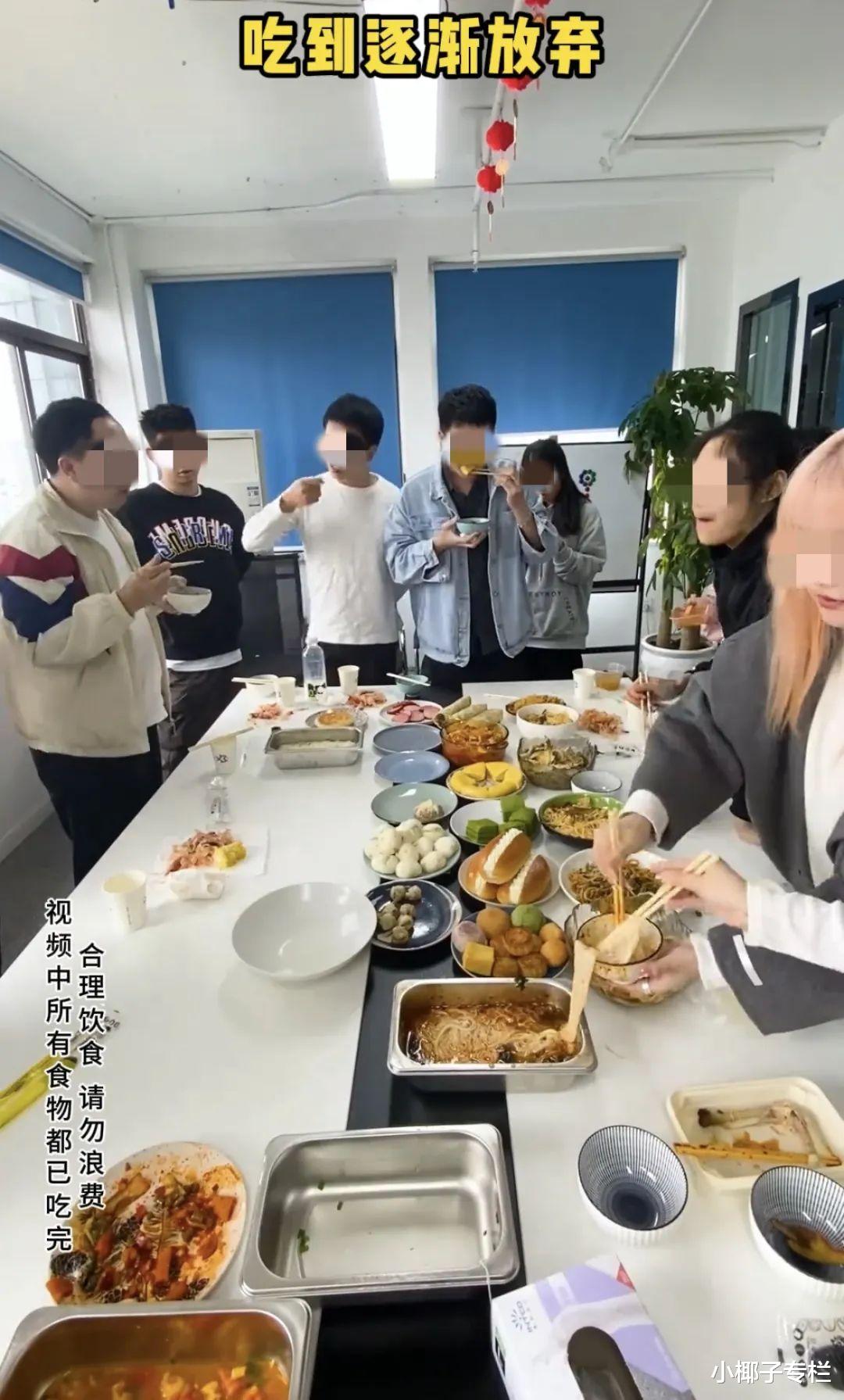 馒头|“一顿吃102个馒头，8捆线面”：又一网红，被困在新型流量密码里