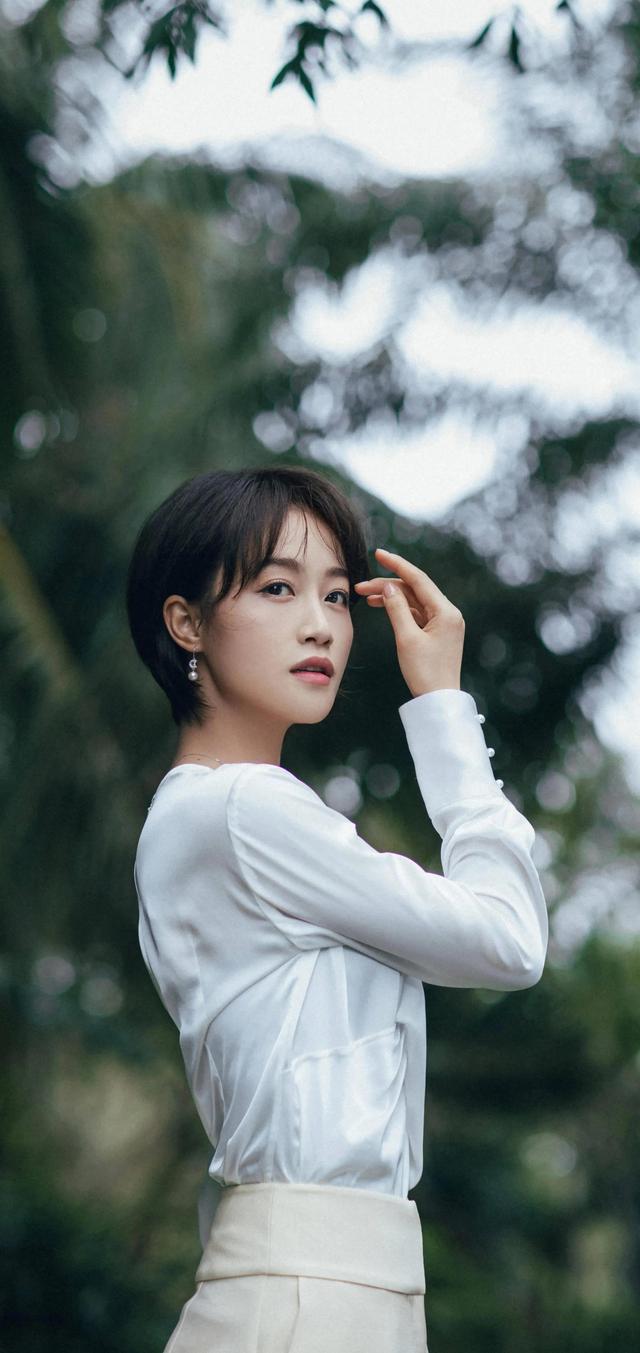 美丽|明星美图欣赏—美丽大方的蓝盈莹