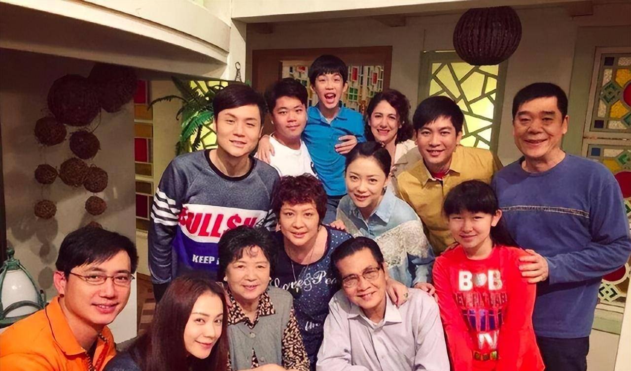 女孩|外来媳妇本地郎三代康枝子：何文茵与康家缘尽，冯子晴美过罗飞雁